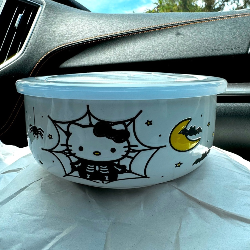 Hello Kitty Halloween Skeleton Tupperware